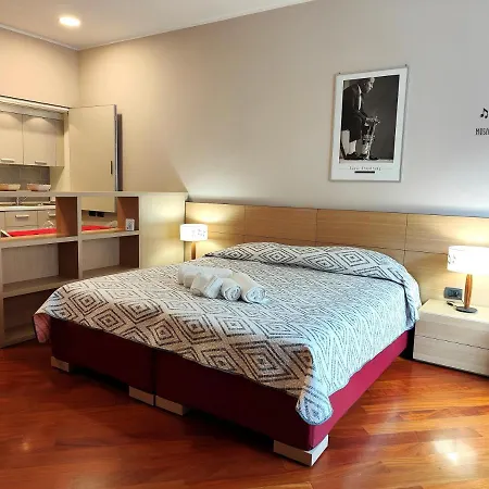 Hostdomus - Madama Cristina Daire Torino