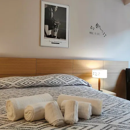 Hostdomus - Madama Cristina * Turin