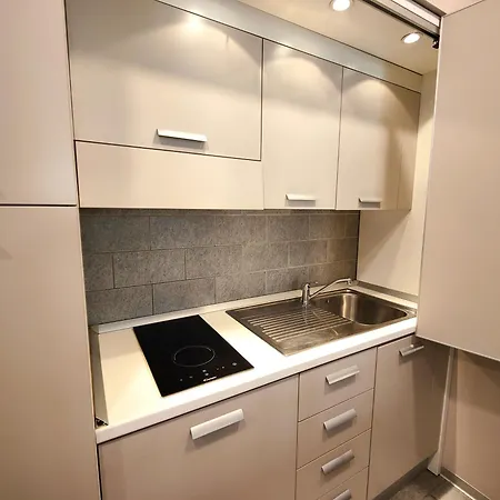 Hostdomus - Madama Cristina Apartment